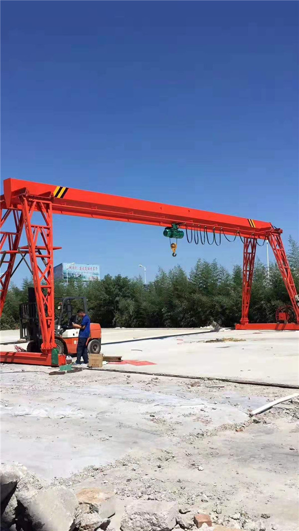 龍門(mén)吊起重機(jī)