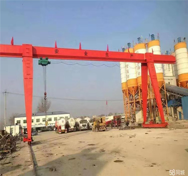 龍門(mén)吊起重機(jī)